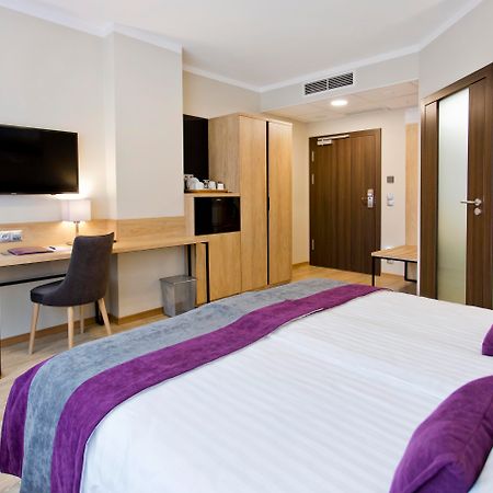 Hotel Conrad Comfort Cracovie Extérieur photo