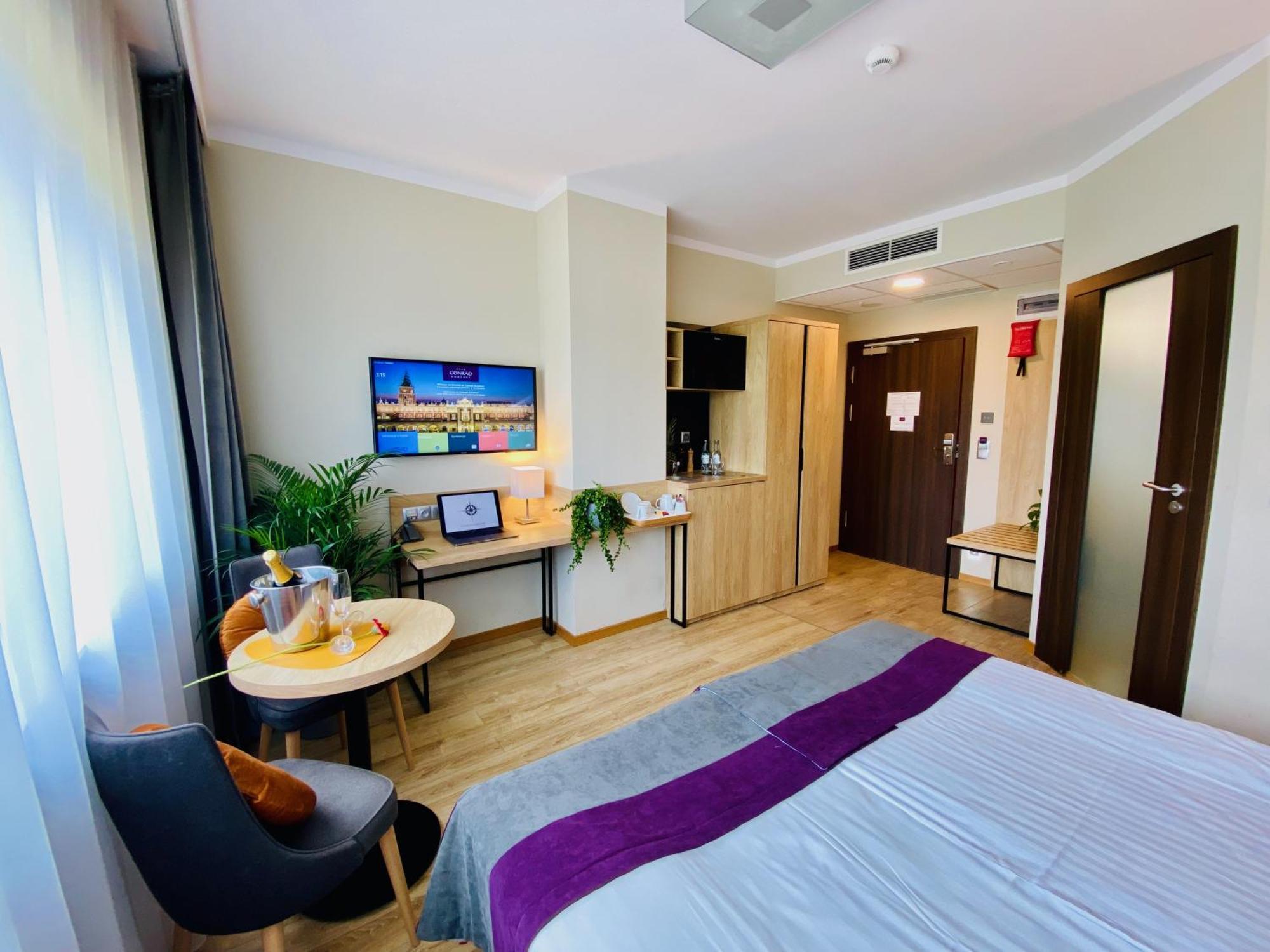 Hotel Conrad Comfort Cracovie Extérieur photo