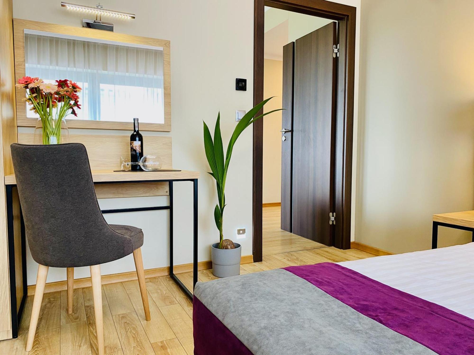 Hotel Conrad Comfort Cracovie Extérieur photo